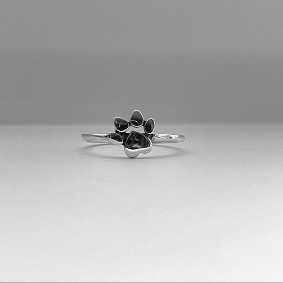 Sterling silver paw print ring, paw print ring, animal ring, silver ring - Picture 5 of 10